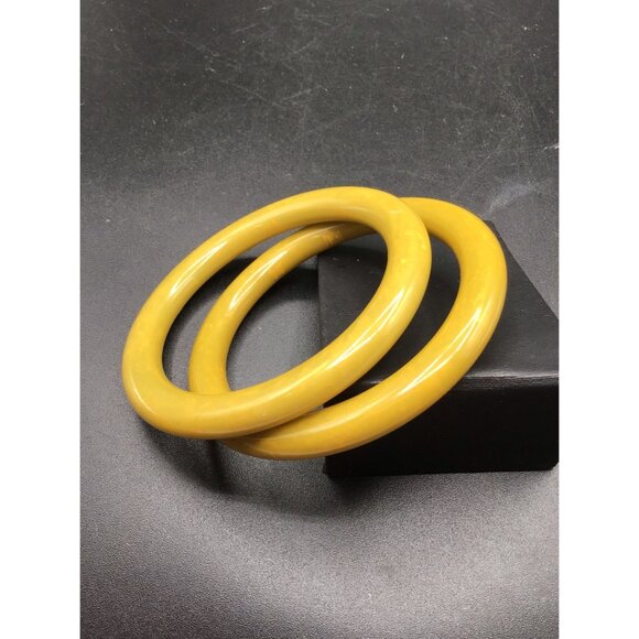 Vintage Stack Bracelets Bakelite Bangles Pair of Yellow Green Early Plastic Thin - Picture 2 of 6